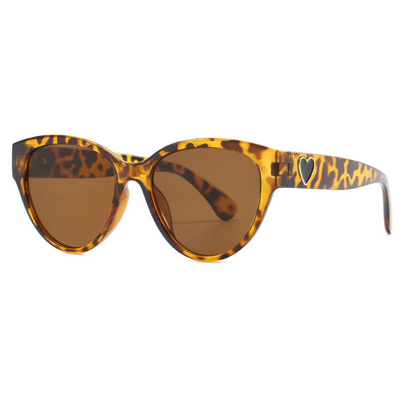 Women's Cat-Eye Sunglasses with Luxurious Leopard Print and Charming Details Bowlift