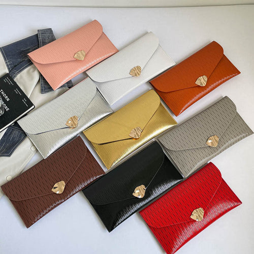WoElegant Glossy Evening Clutch Bowlift