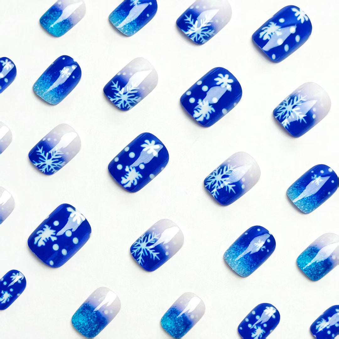 Artificial nails with Elegant Winter Landscape Design Bowlift