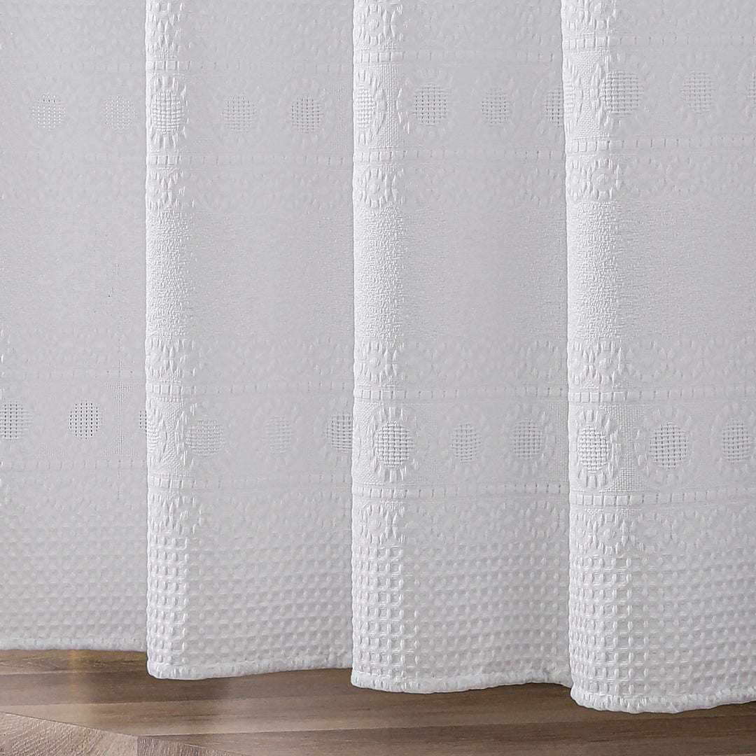 Textured Leaf Pattern Shower Curtain Bowlift