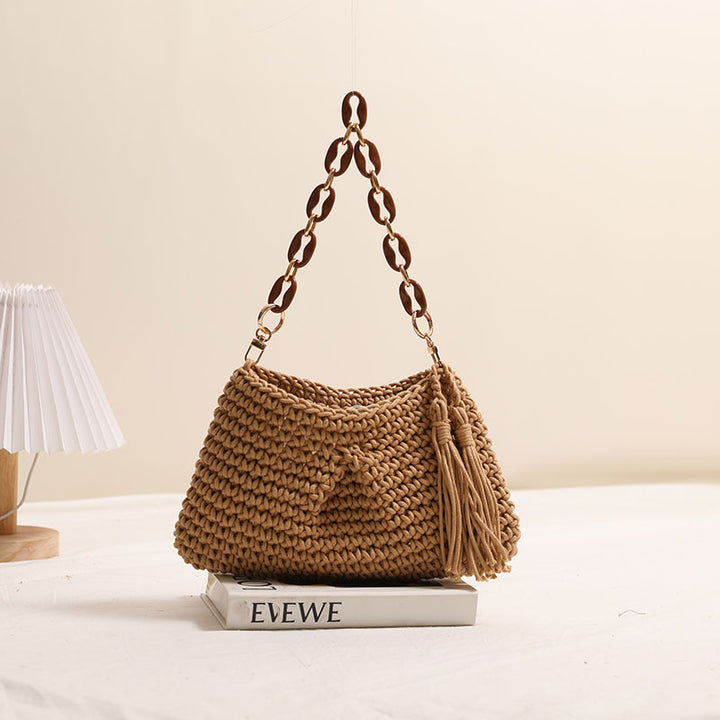 Handcrafted macrame bag with fashionable fringes Bowlift