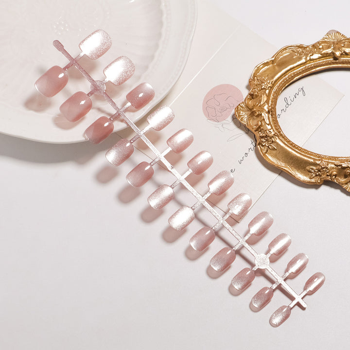 Shimmering Press-On Nail Collection Bowlift