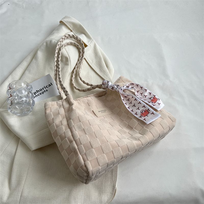 Woven Handcrafted Tote Bowlift