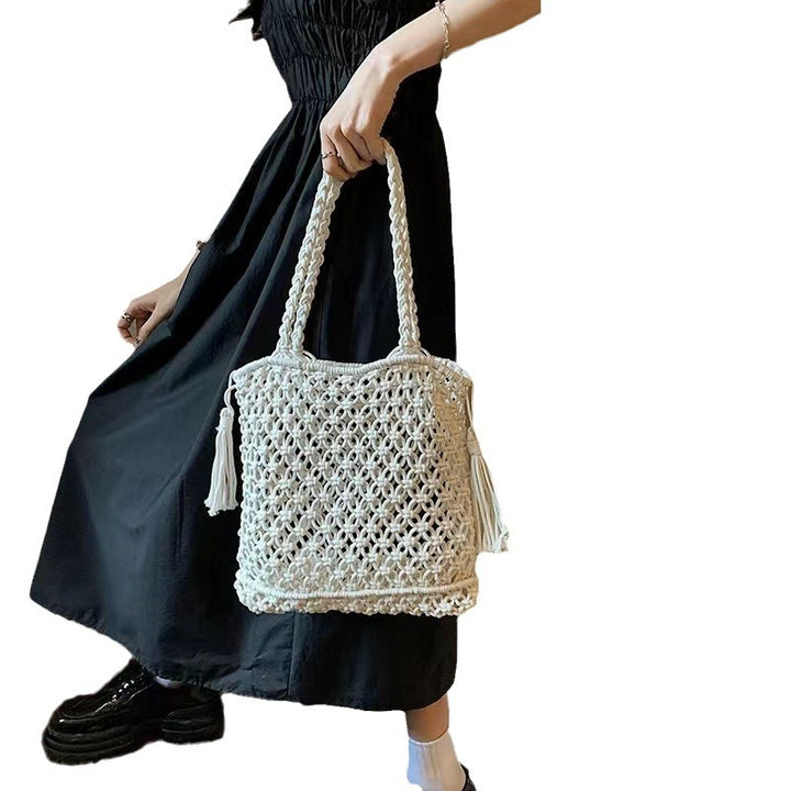 Hand-knotted beach bag with playful design Bowlift