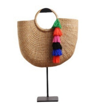 Handcrafted straw bag with colorful tassels Bowlift