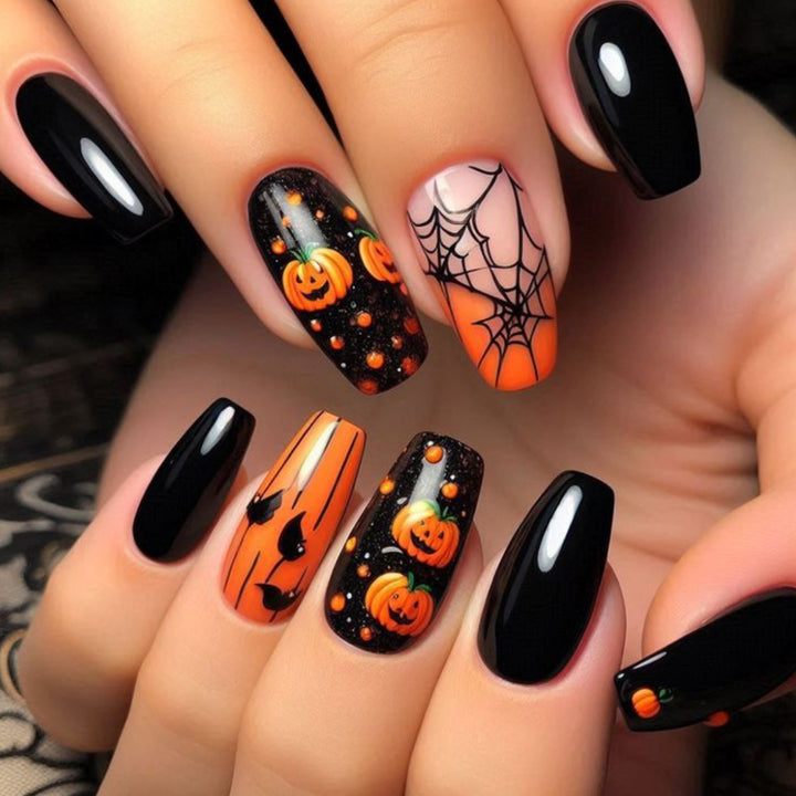 Artificial nails with Halloween motif Bowlift