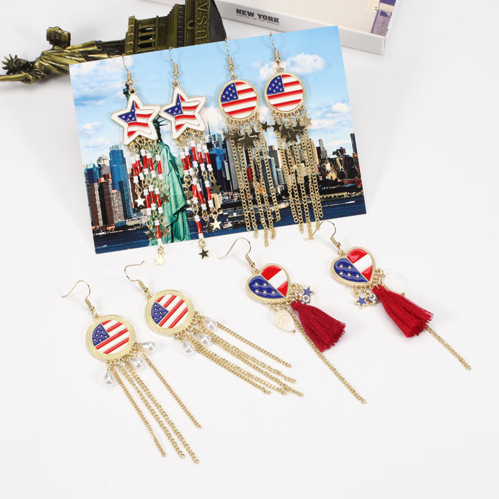 Women’s dangling earrings with enameled medallion and pearl fringes Bowlift