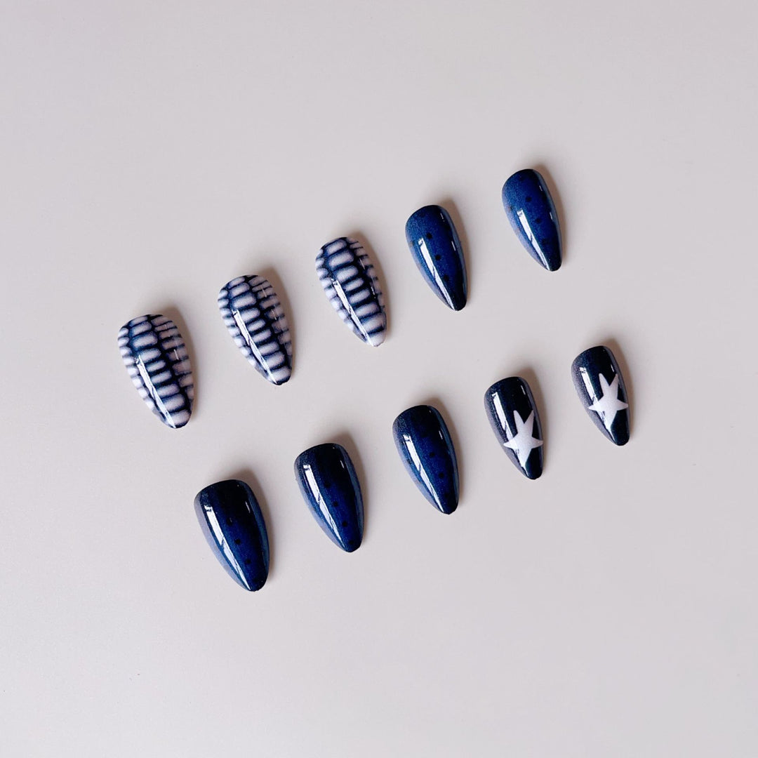 Acrylic Nail Set with Fashionable Star Design Bowlift