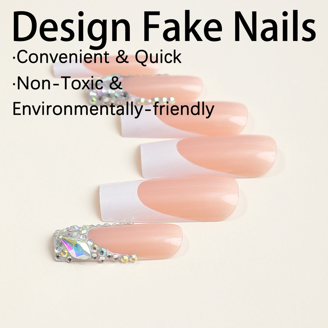 Nail set with glamorous rhinestone details Bowlift