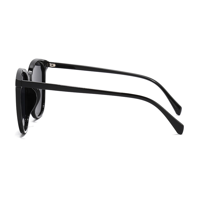 Women's fashionable sunglasses in a unique design with UV protection Bowlift