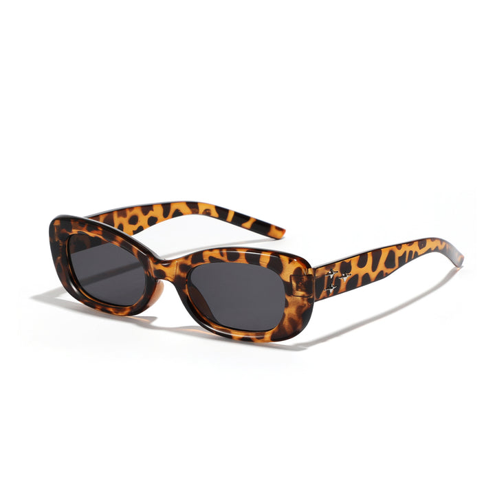 Ladies fashionable sunglasses in exciting leopard print Bowlift