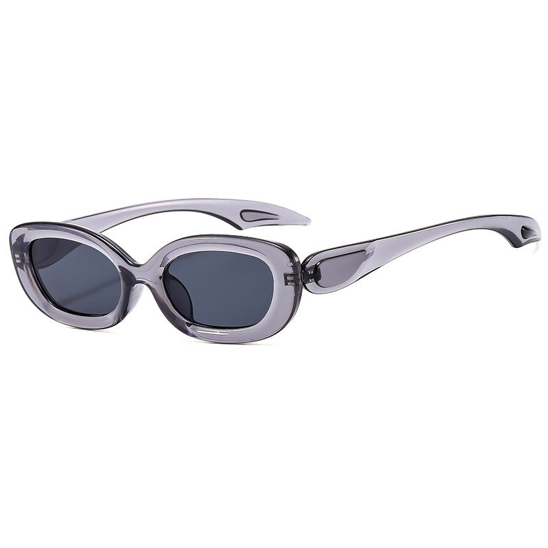 Ladies modern sunglasses in striking retro style Bowlift