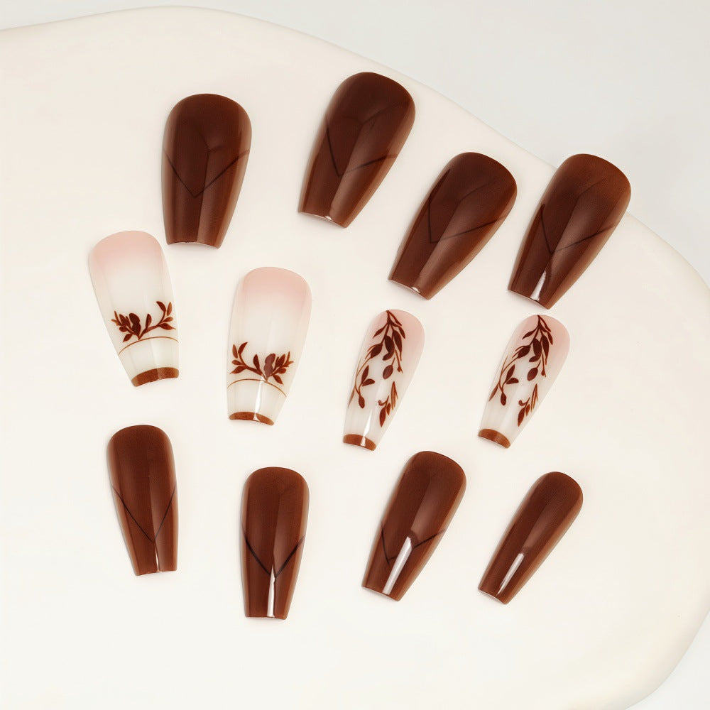 Elegant Artificial Nails with Filigree Leaf Patterns Bowlift