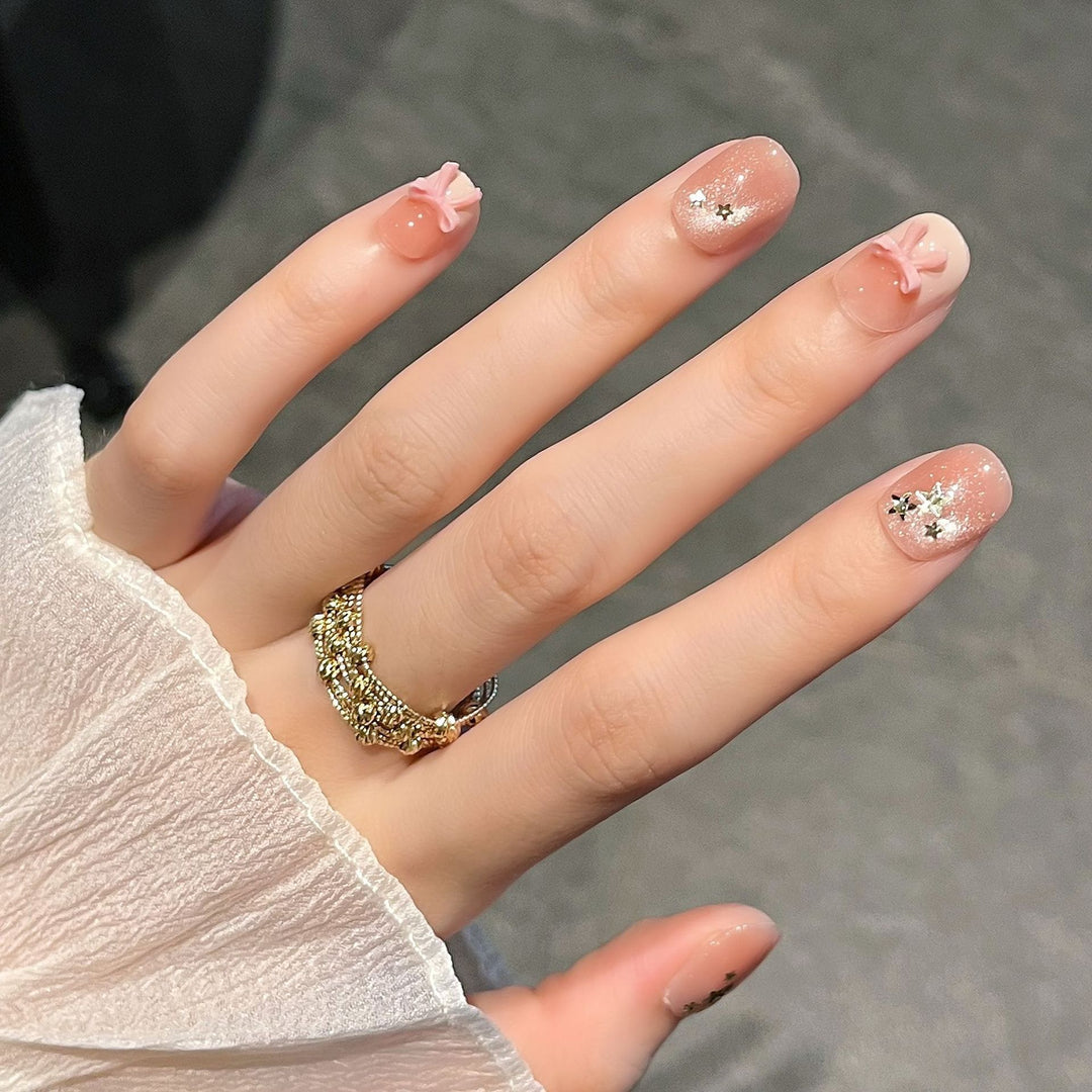 Decorative Press-On Nail Art with Floral Designs Bowlift