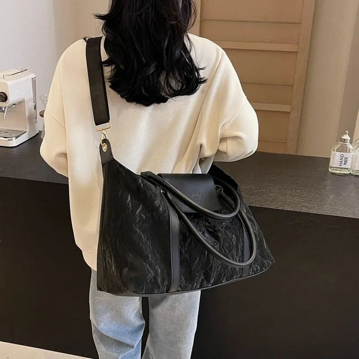 Elegant Weekend Bag Bowlift