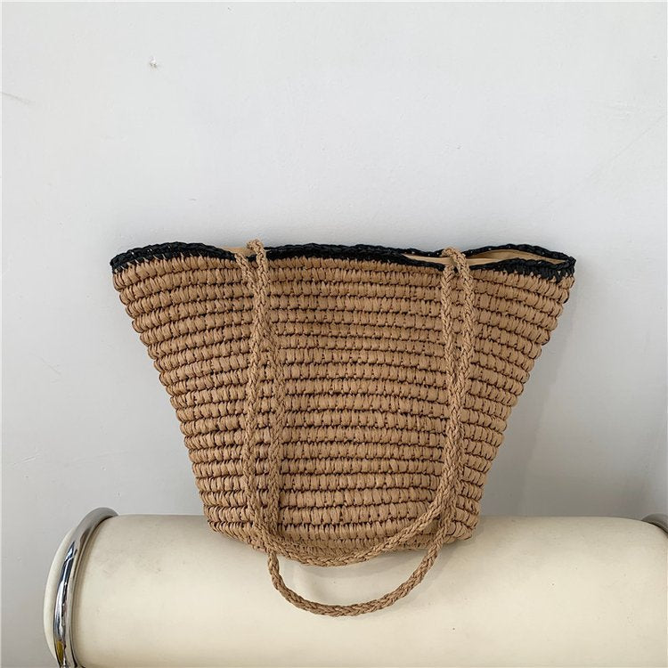 Handmade beach bag with wide bottom and sturdy handle Bowlift
