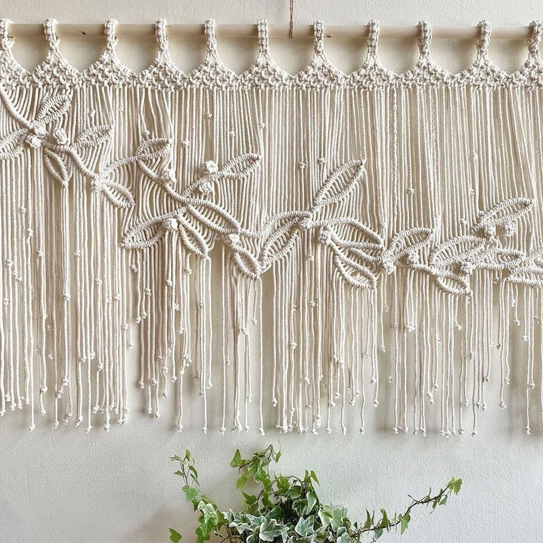Macrame Leaf Wall Tapestry with Decorative Fringes Bowlift