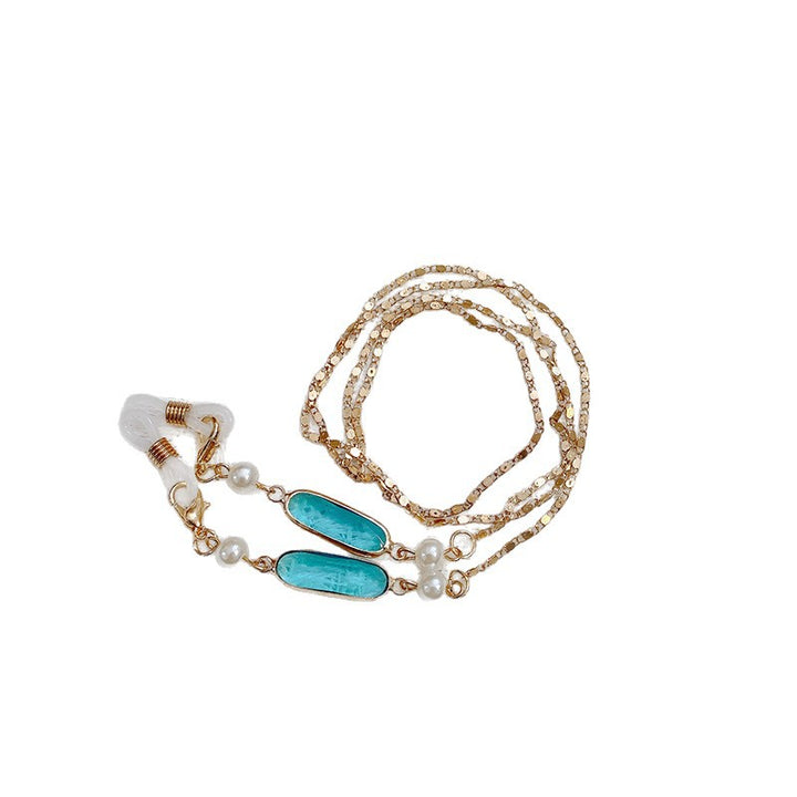 Elegant Necklace with Unique Pendant Bowlift