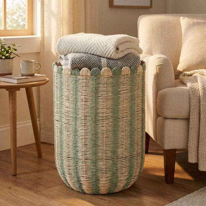 Decorative storage basket in modern design Bowlift
