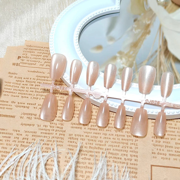 High-Quality Artificial Nails in Timeless Nude Look Bowlift