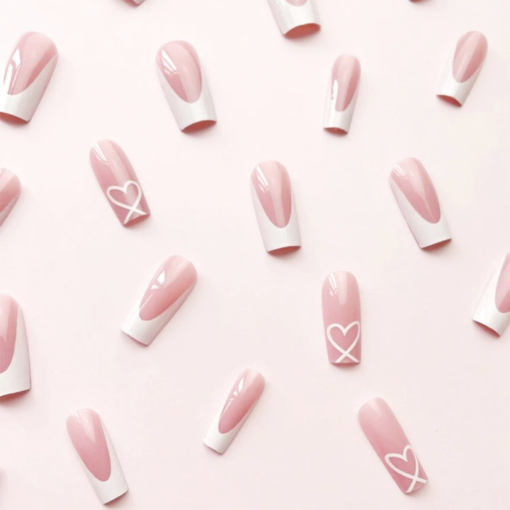Artifical Nail Set with Elegant French Tips and Romantic Heart Decorations Bowlift