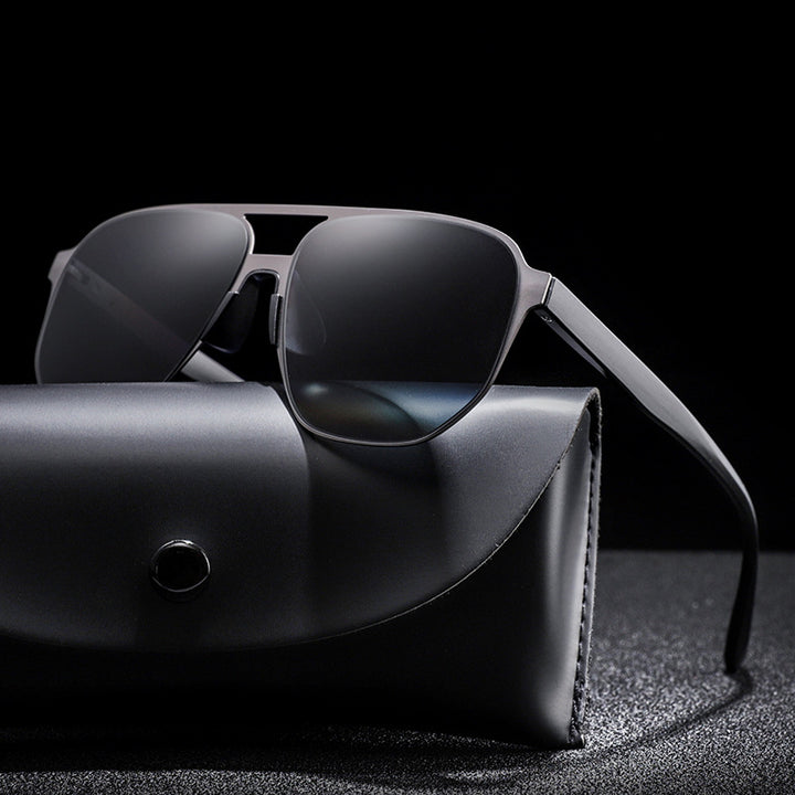 Contemporary Square Frame Sunglasses Bowlift