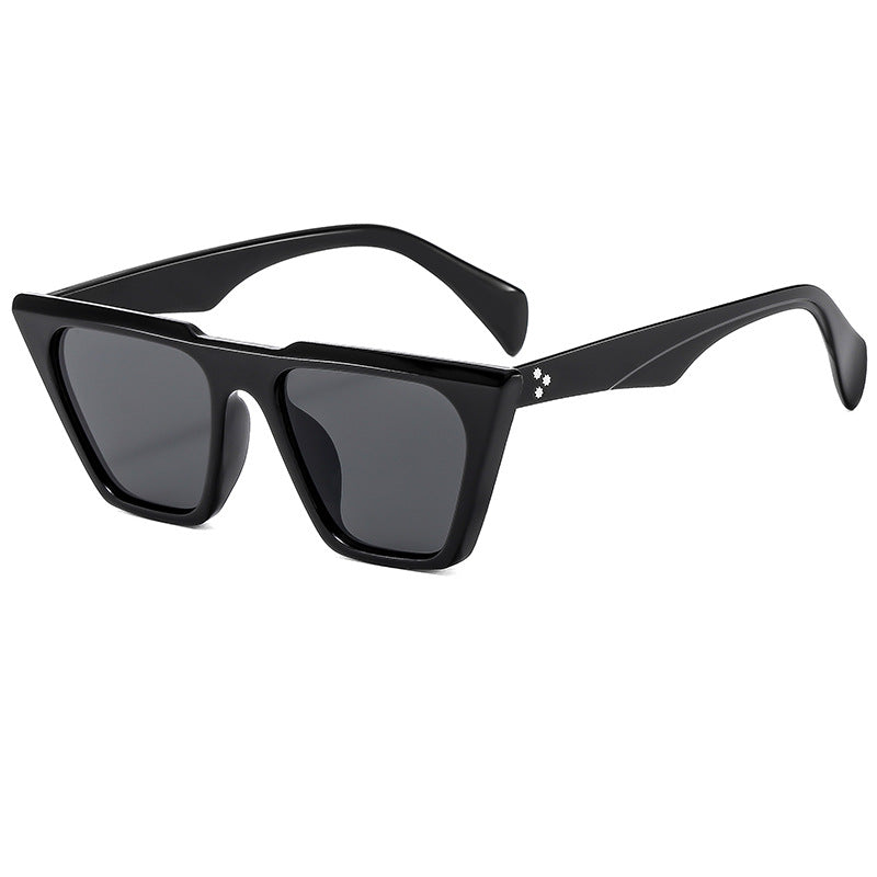 Women's Sunglasses Bowlift