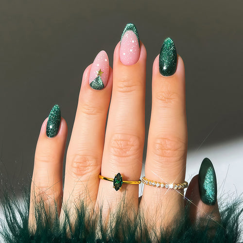Artificial nail set with festive Christmas design and glitter accents Bowlift