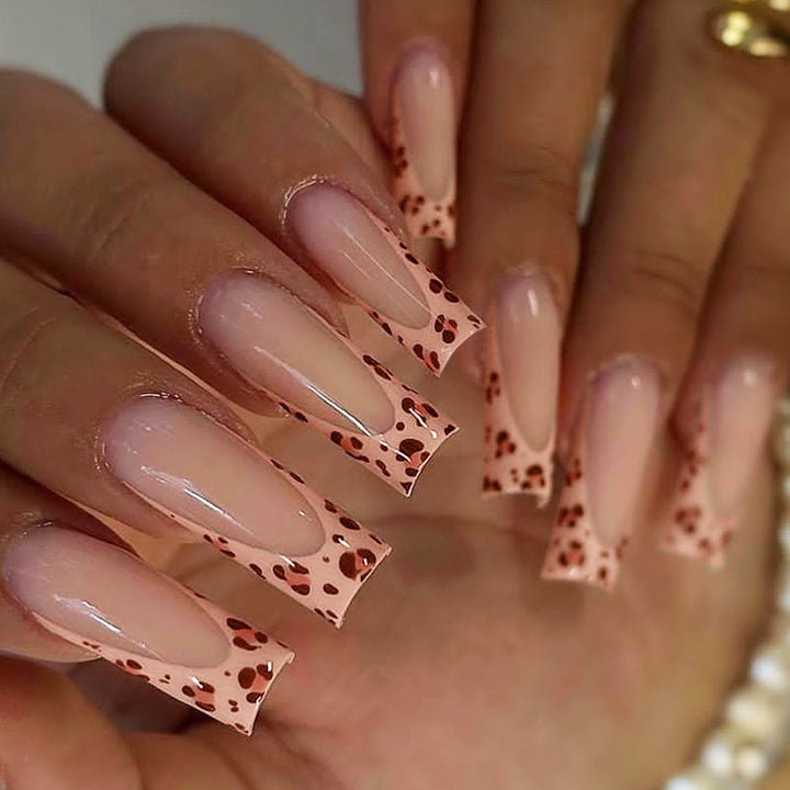 Stylish Leopard Print Press-On Nail Set Bowlift