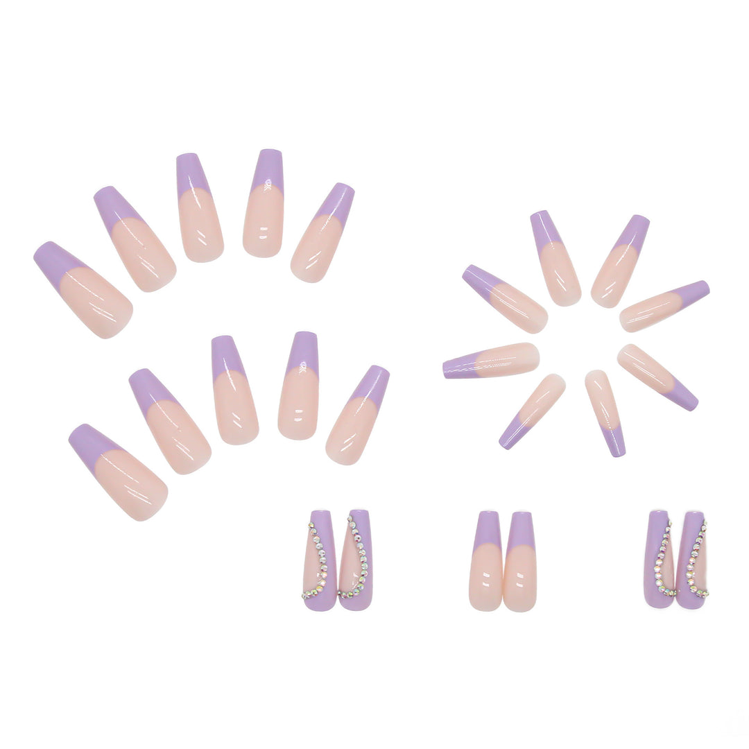 Nail art set with sparkling hearts and elegant glitter accents Bowlift