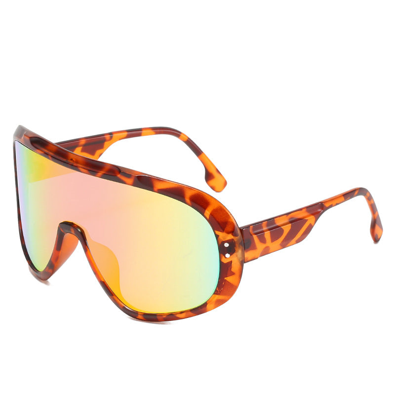 Ladies fashionable safety glasses in futuristic design Bowlift