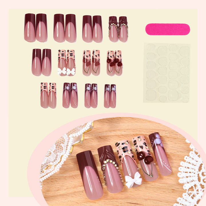 Artificial nail set with elegant flower and glitter effects Bowlift