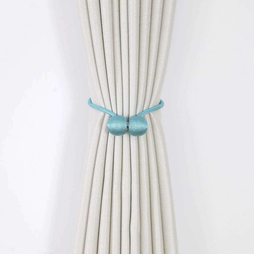 Decorative curtain tieback Bowlift