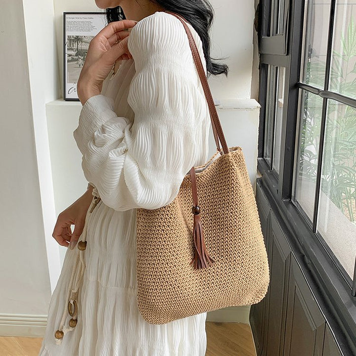 Handbag with Fringed Detail Bowlift