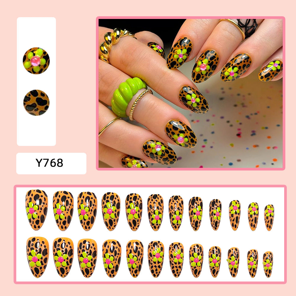 Artificial Nail Decoration In Unique Leopard Pattern Bowlift