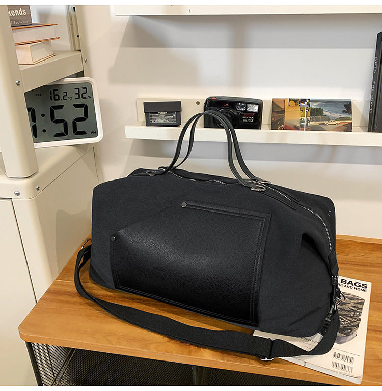 Sporty travel bag made of durable material with practical compartments Bowlift