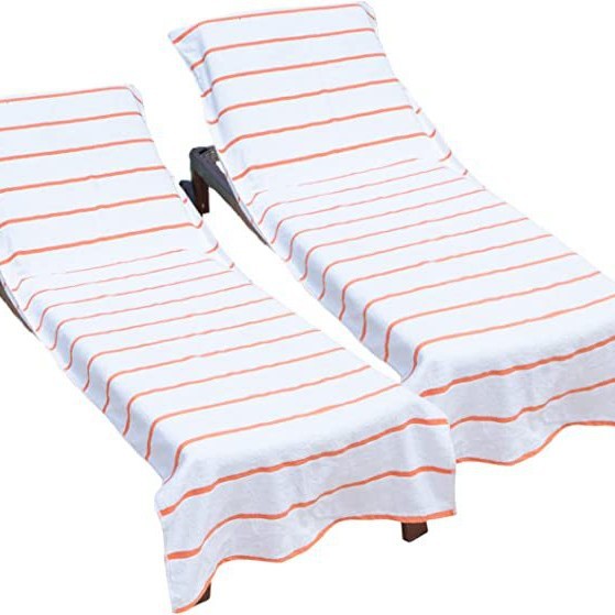 Sporty towel with creative striped pattern Bowlift
