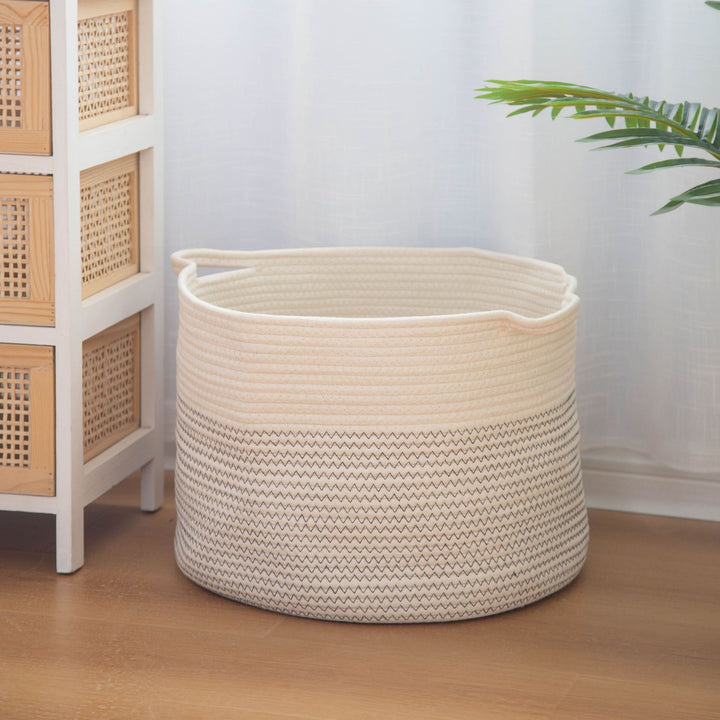 Modern storage basket with handles Bowlift