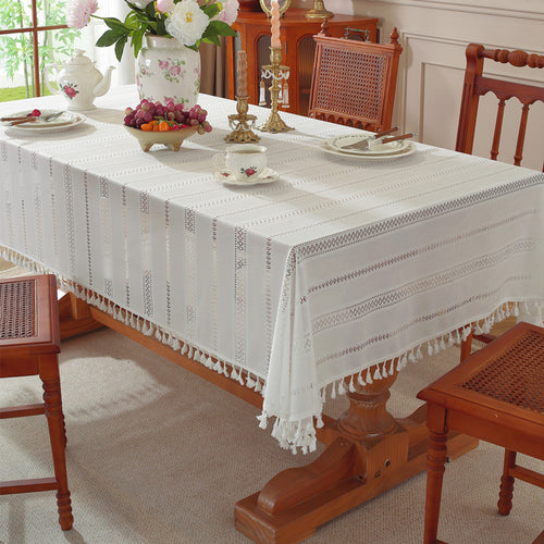 Elegant Intricate Lace Tablecloth