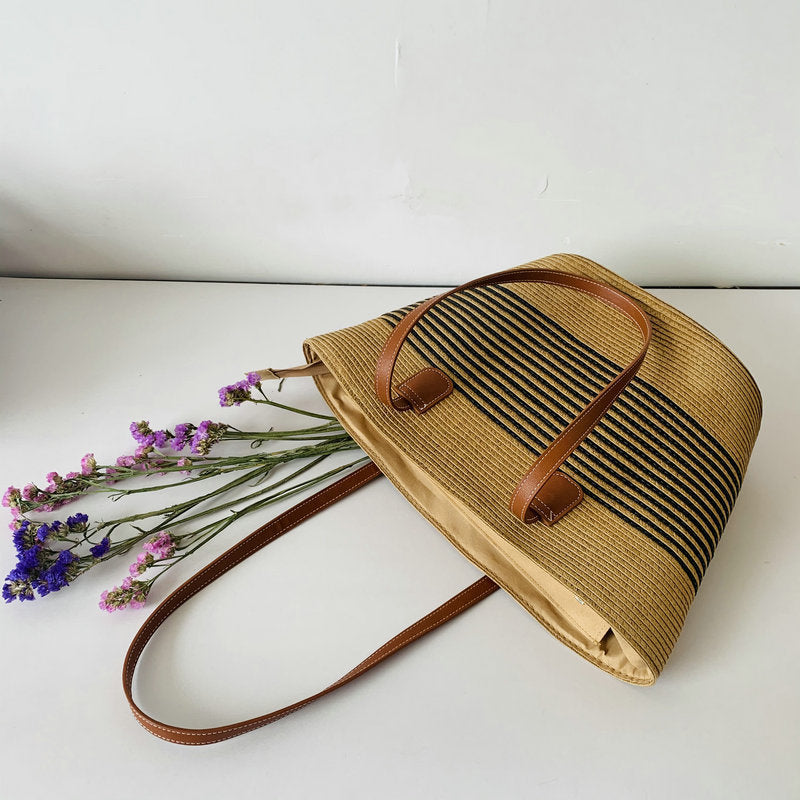 Trendy Basket Bag with Elegant Leather Accents Bowlift