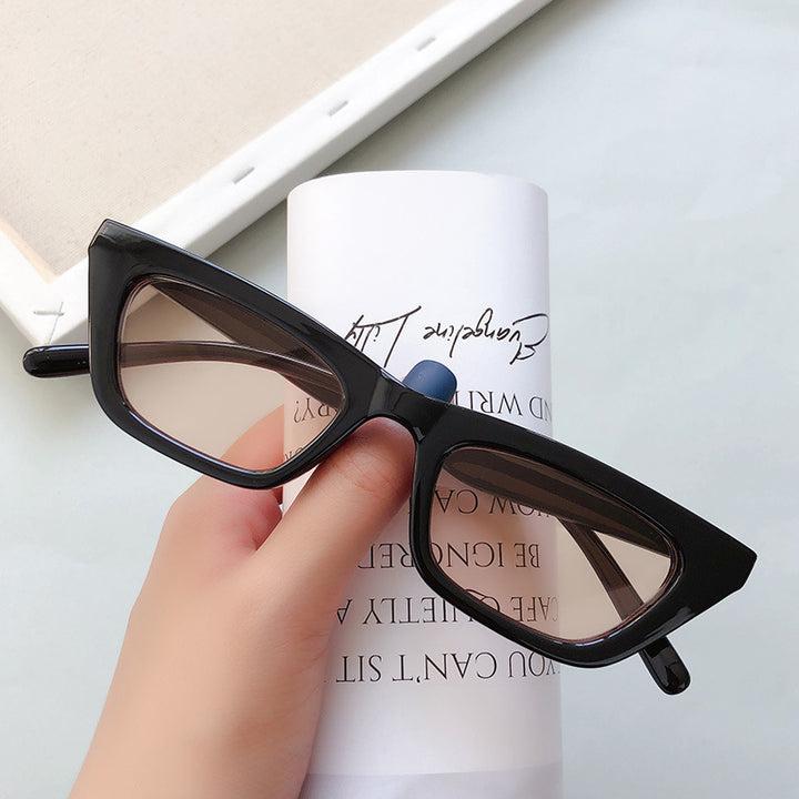Fashionable Cat-Eye Sunglasses Bowlift