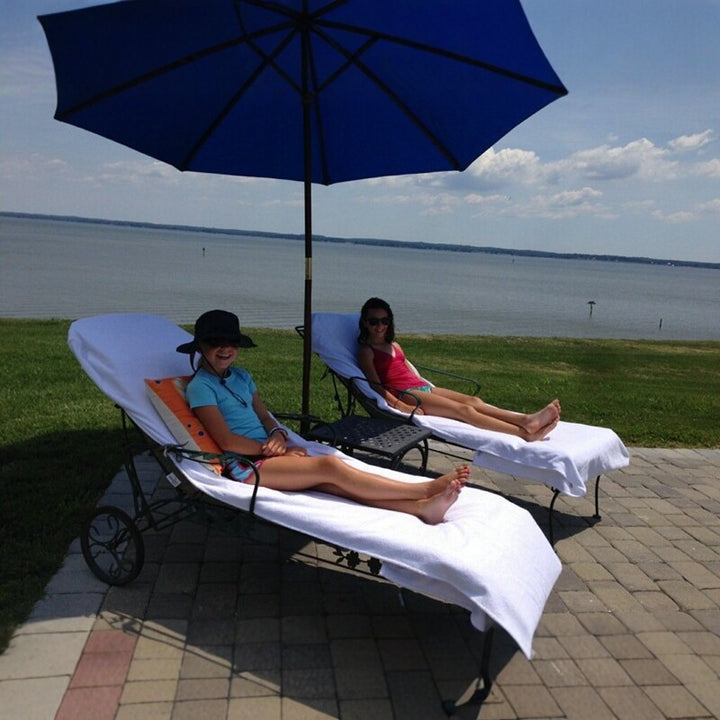 Lounger cushion made of soft and easy-care material Bowlift