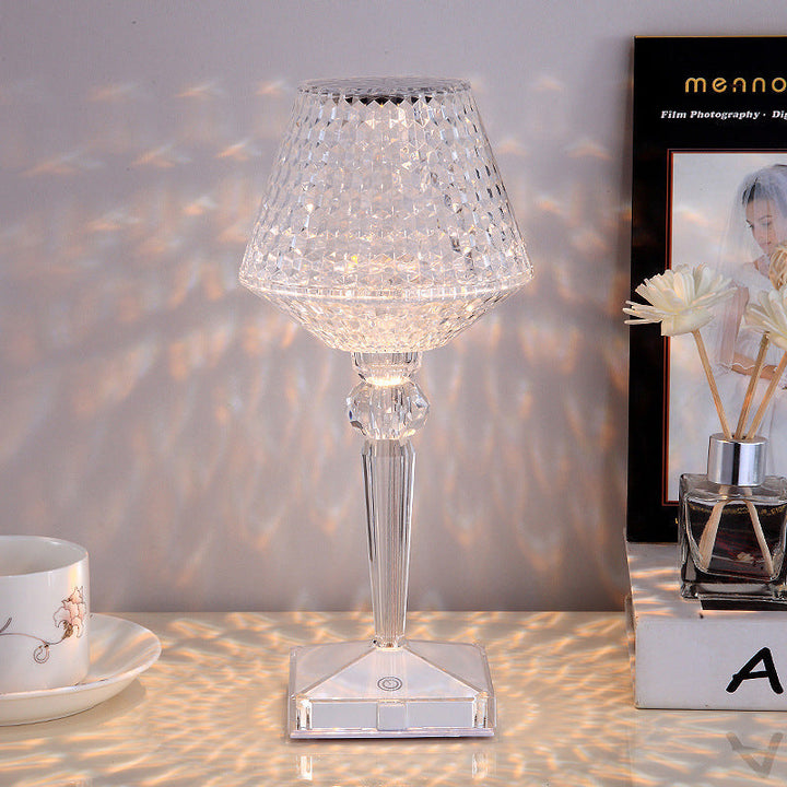 Liesbeth Crystal Lamp – Luxury Table Lamp with USB Charging Function Bowlift