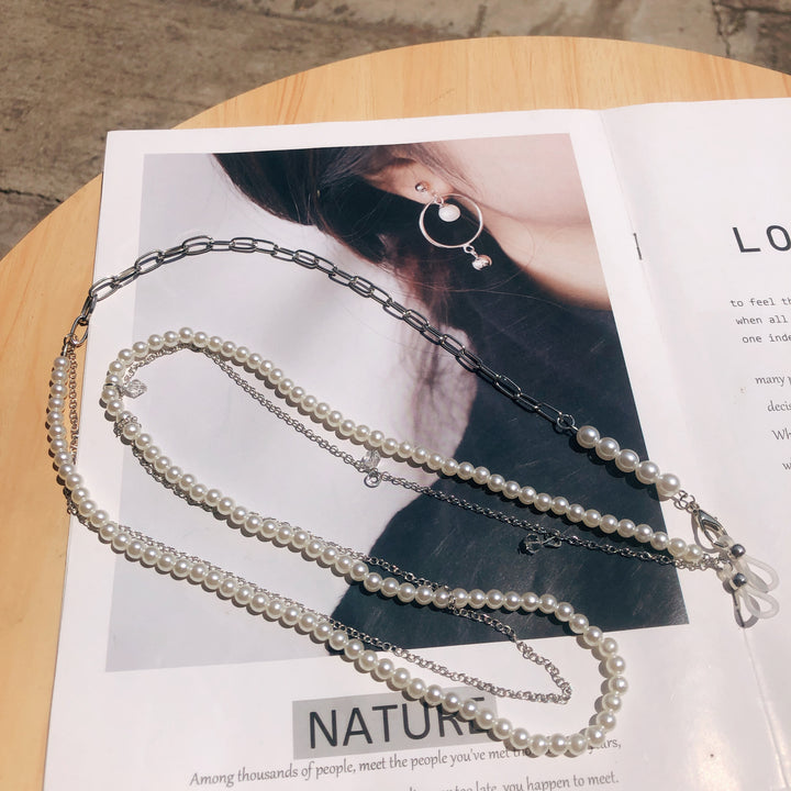 Elegant Pearl Accented Eyewear Chain Bowlift