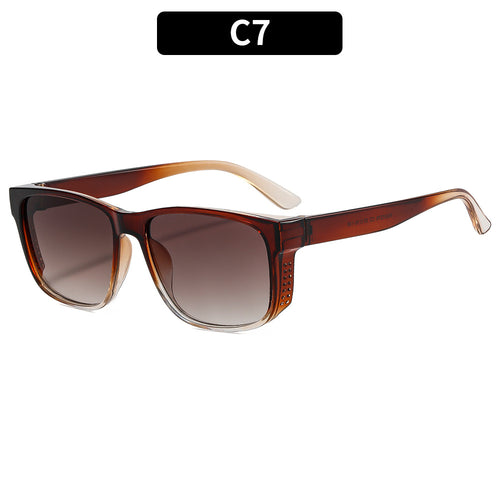 Oversized Retro-Inspired Square Sunglasses