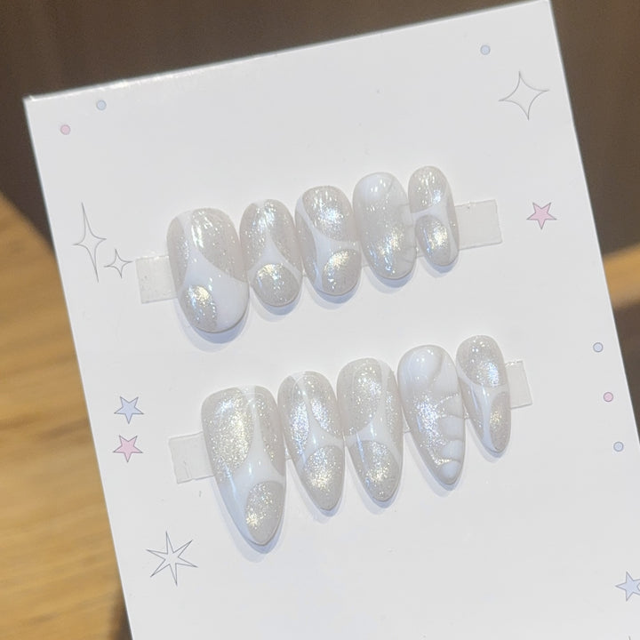 Glamorous artificial nail tips Bowlift