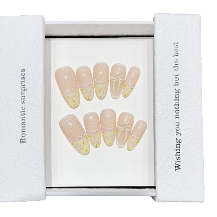 Artificial nails with romantic floral designs Bowlift