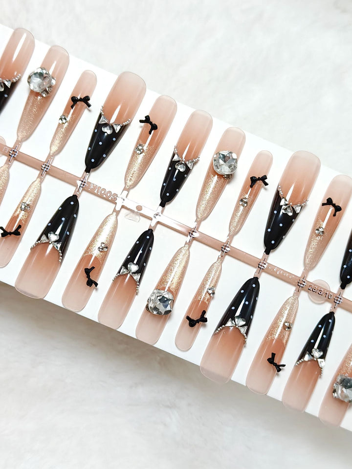 Glamorous Fingernails Bowlift