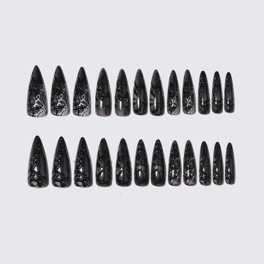 Nail art set with glamorous Gothic design Bowlift