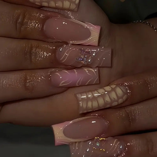Chic 3D Floral Press-On Nail Art Bowlift